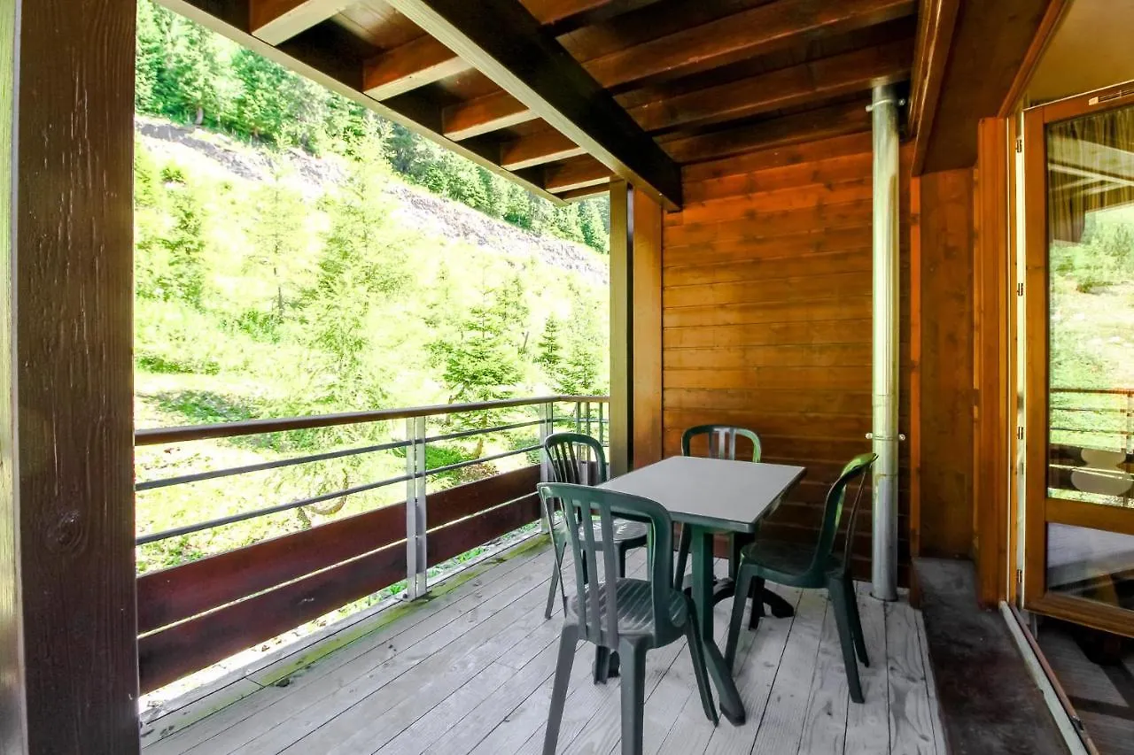 Apartment Spacious Family 2-Bed, 2-Bath With Parking, Private Piste Flaine