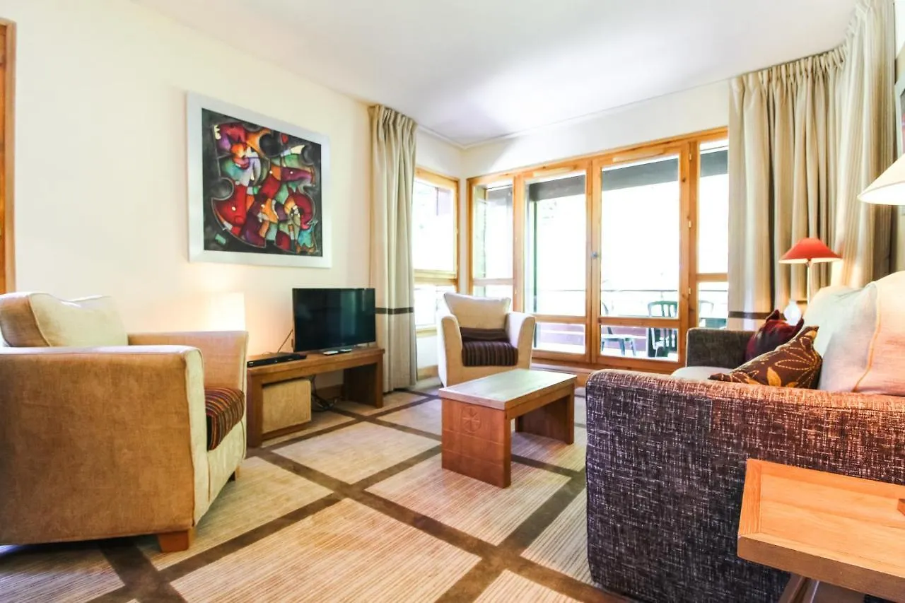 Spacious Family 2-Bed, 2-Bath With Parking, Private Piste Flaine